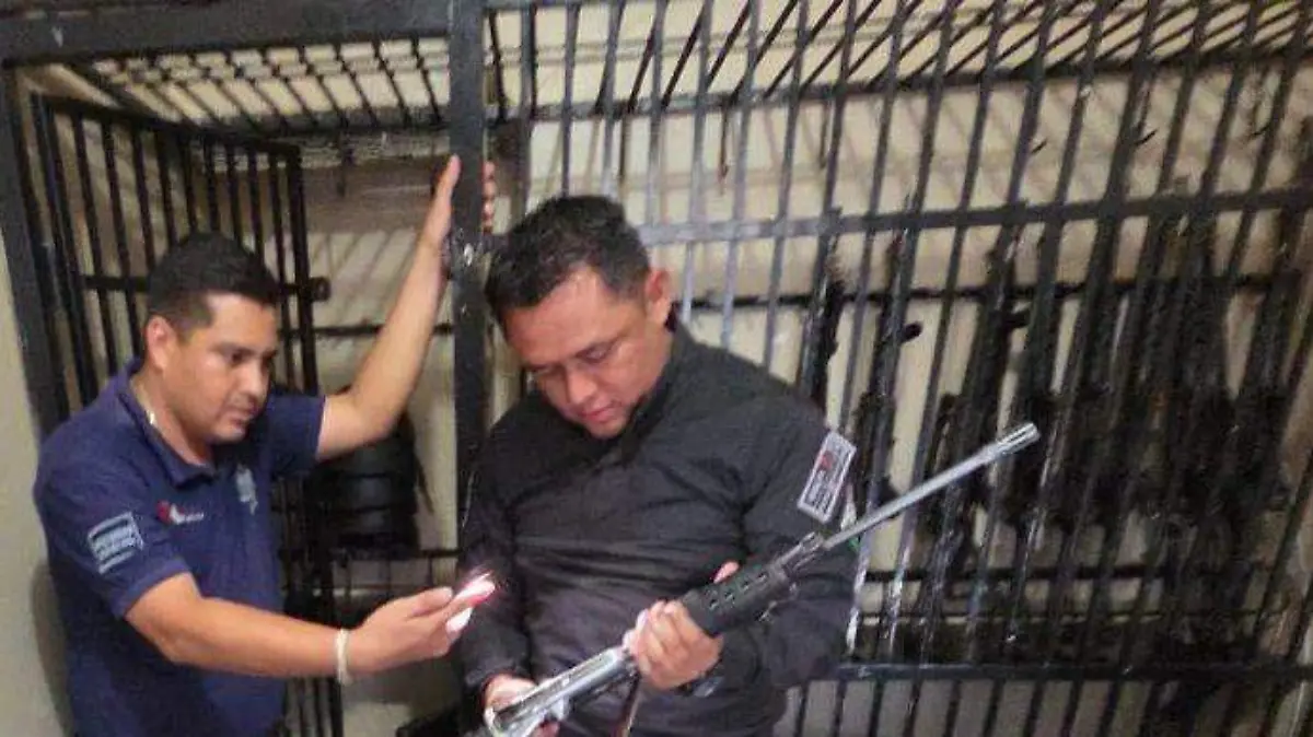 Tras detectar irregularidades durante inspección, retiran armas de fuego a municipales de Chínipas y Guazapares